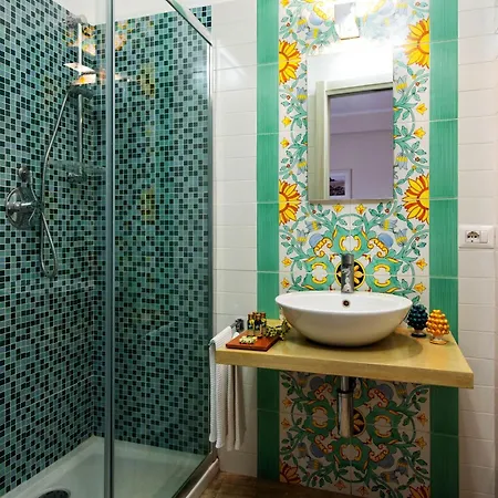 Valentina Guest house *