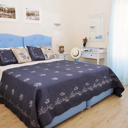 Valentina 4*